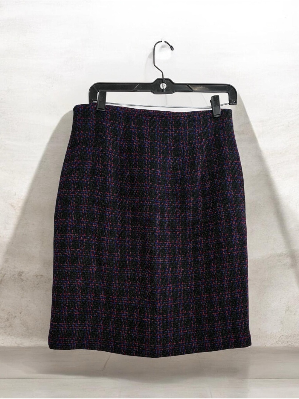 Casual Corner Black Tweed Pencil Skirt with Red and Blue Threads